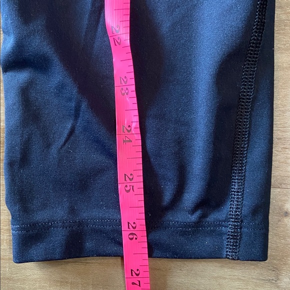 Under Armour Compression Capris - Picture 5 of 10